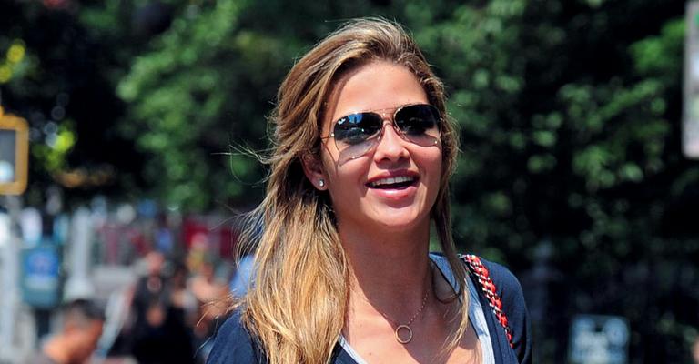 Ana Beatriz Barros