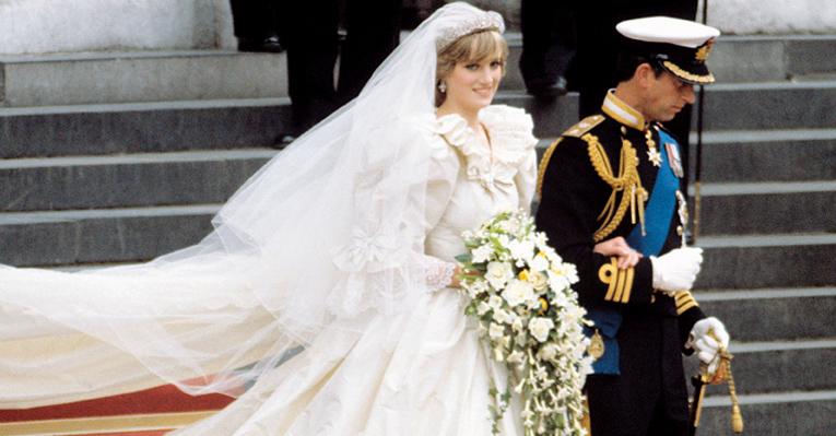 Há 30 anos Diana e Charles se casavam