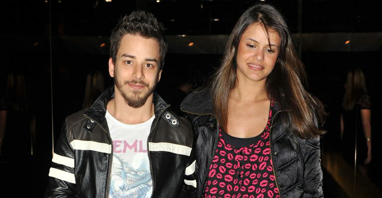 Junior Lima: jantar com a namorada