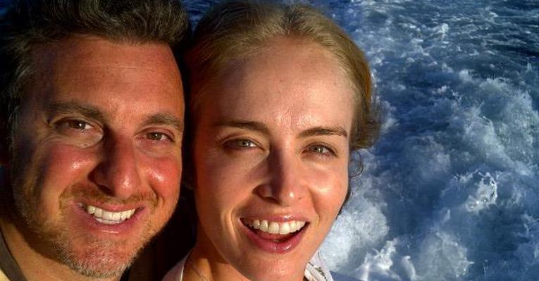 Luciano Huck e Angélica: férias ‘al mare’