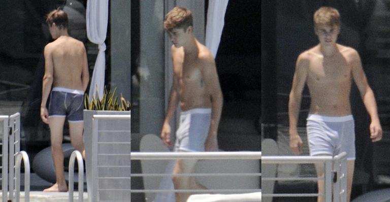 Justin Bieber: de cueca na piscina