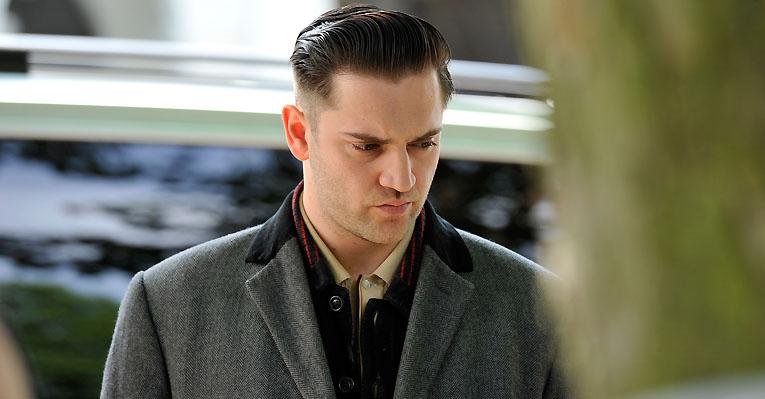 Amy estava noiva de Reg Traviss