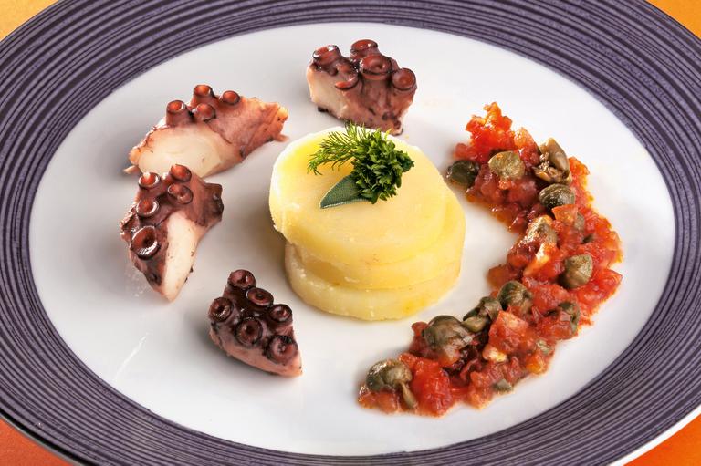 Cozinha Gourmet: Polvo cozido ao molho de tomate