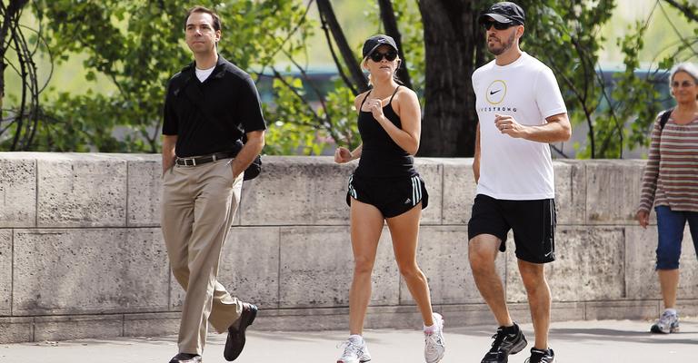 Reese e Jim em cooper de luxo