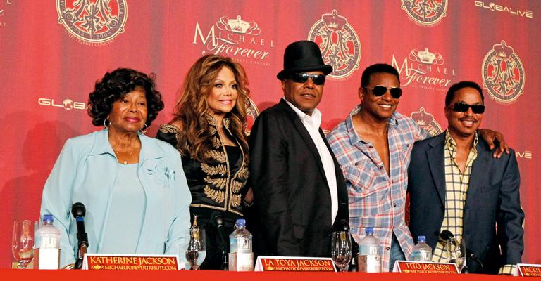 Clã dos Jackson anuncia homenagem a Michael