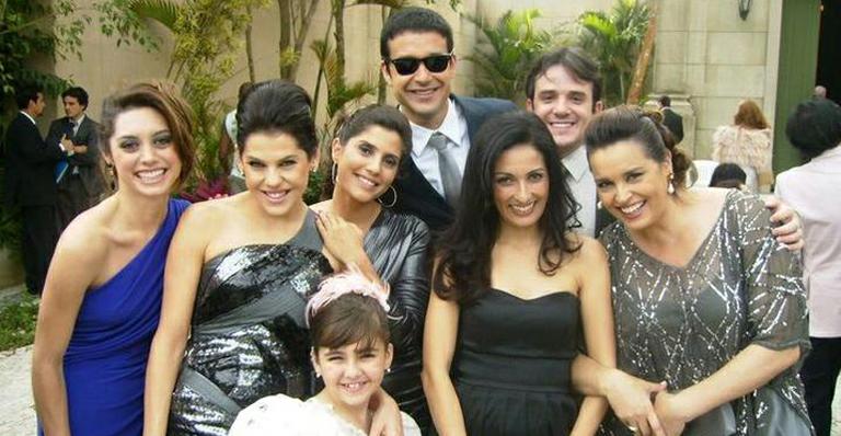 Suzy Rêgo mostra bastidores de novela