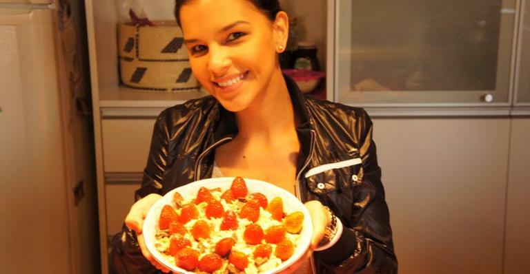 Mari Rios ensina receita de sobremesa