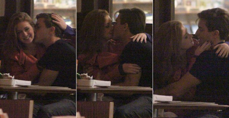 Beijos e romance de Marina e Klebber