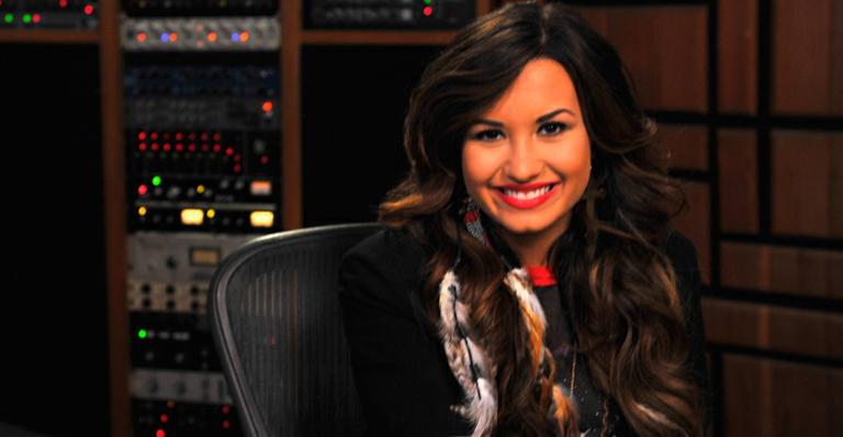 Recuperada, Demi Lovato agradece