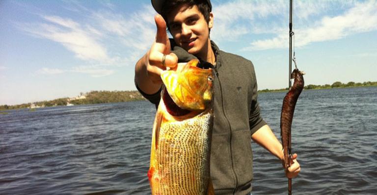 De folga, Luan pesca no Pantanal
