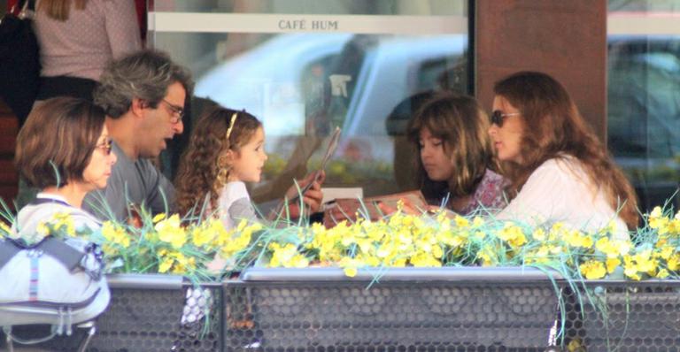 Claudia Abreu: café da manhã em família