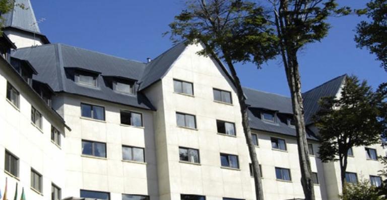 CARAS Neve: o hotel dos vips