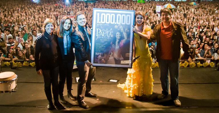 Paula Fernandes ganha homenagem em MG