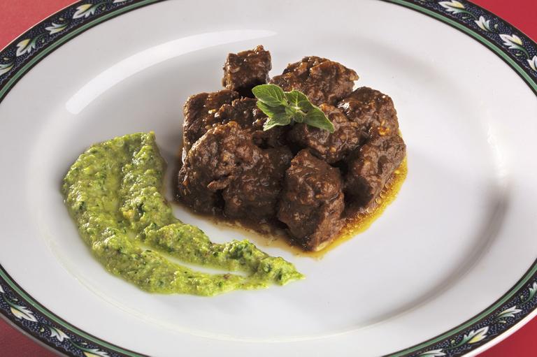 Cozinha Econômica: Coxão-duro cozido ao pesto