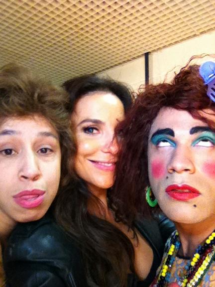 Ivete Sangalo encontra atores do ‘Zorra’