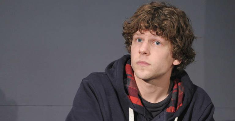 Jesse Eisenberg será o vilão Lex Luthor no filme Batman vs Superman