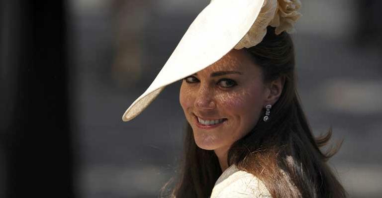Kate recebe dicas de decoração de Philip