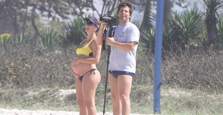 Mário Frias fotografa Ju Camatti no Rio