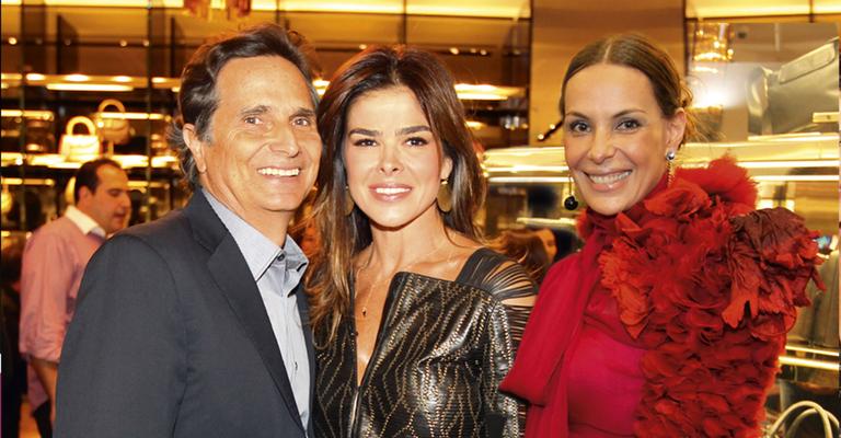 Carolina Ferraz brilha em soirée