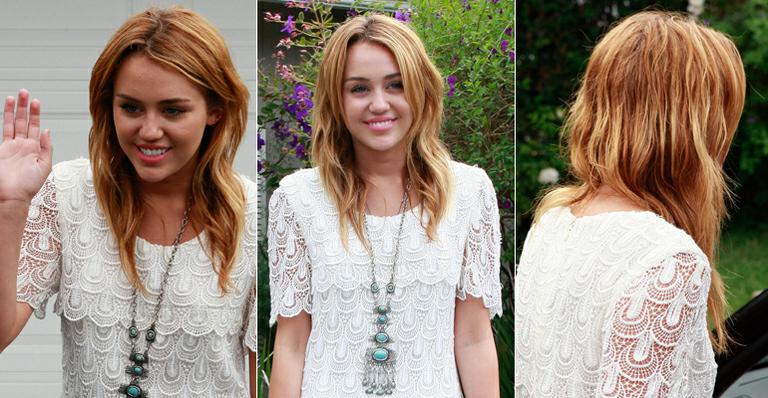 Miley Cyrus também pinta o cabelo