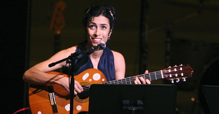 Ouça a nova música de Marisa Monte