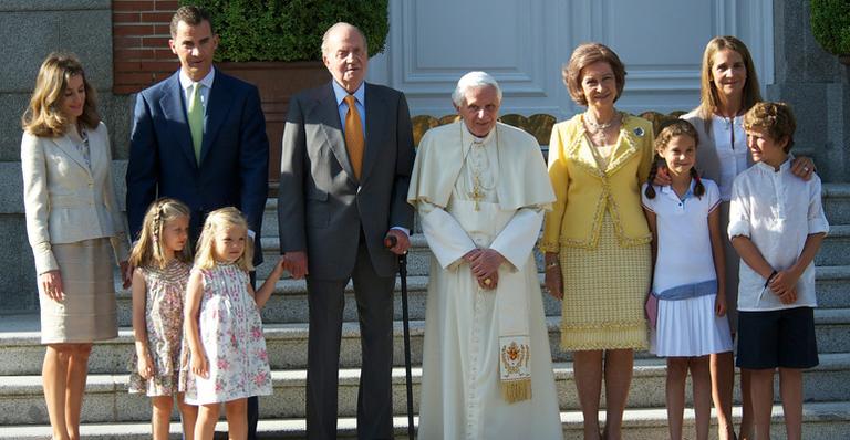 Família real da Espanha encontra o Papa