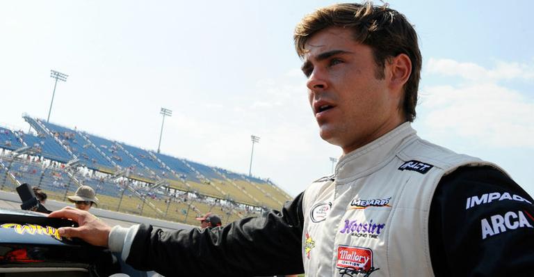 Tom Cruise ensinou Zac Efron a pilotar moto