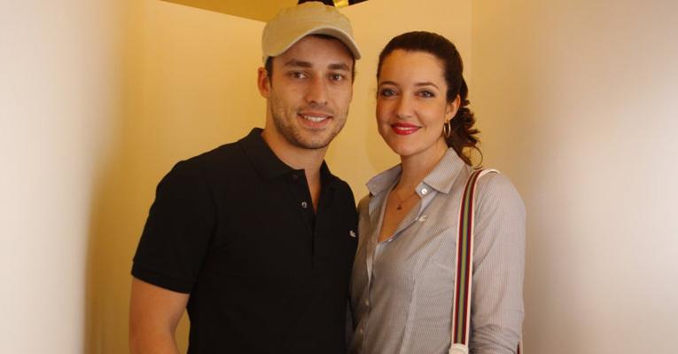 Atores curtem abertura de exposição
