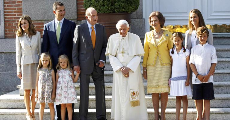 Bento XVI faz tour espanhol