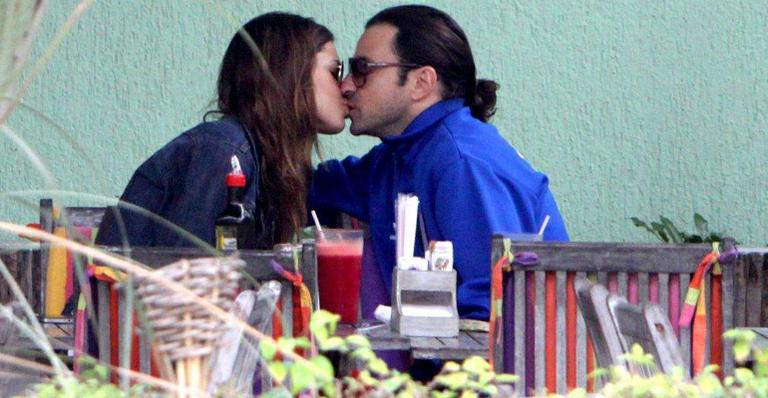 A cumplicidade de Emilio e sua Andrea
