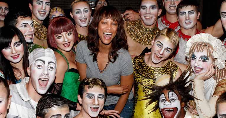 Tyra Banks visita o Cirque Du Soleil em NY