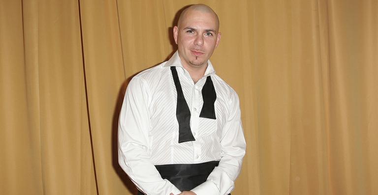 Pitbull fala sobre processo de Lindsay