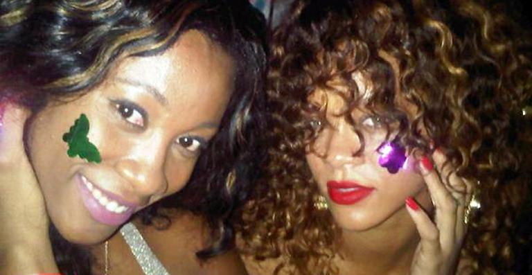 Rihanna: férias animadas no Mediterrâneo