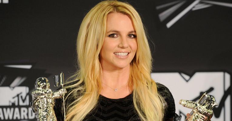 Britney Spears procura morador de rua