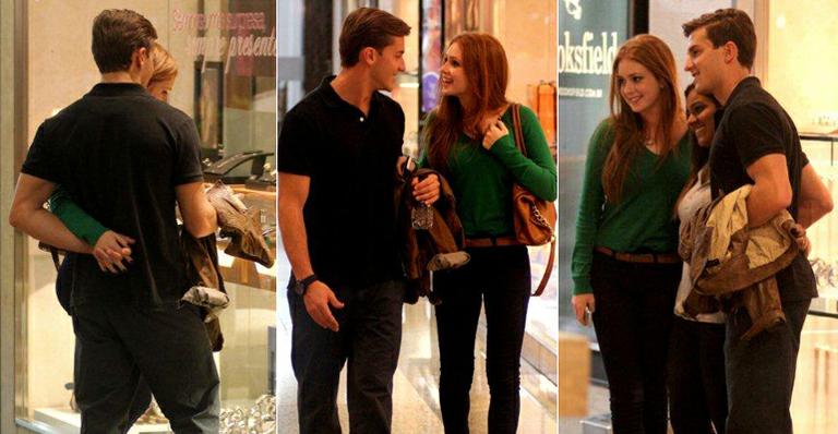 Klebber e Marina: passeio no shopping