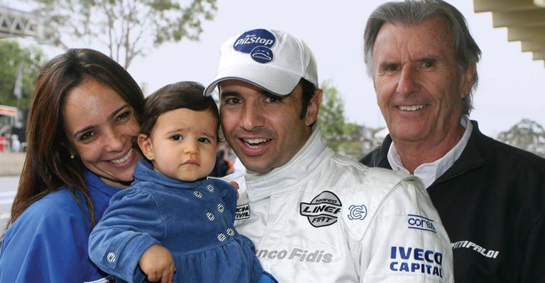 Piloto Christian Fittipaldi reúne o clã