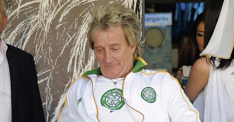 Embaixadinhas de Rod Stewart