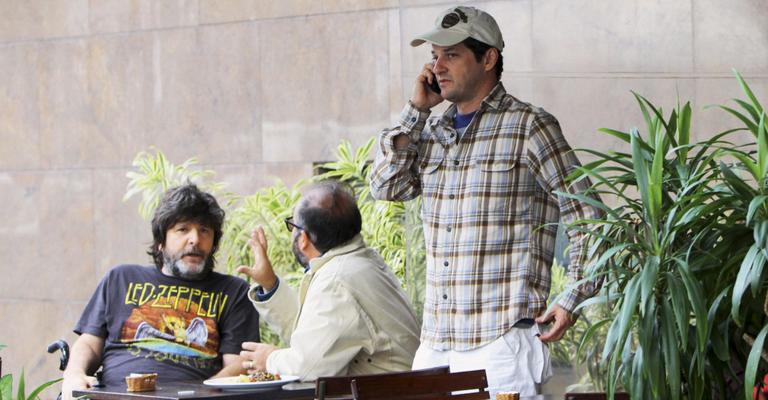 Os amigos Otávio Müller e Marcelo Serrado