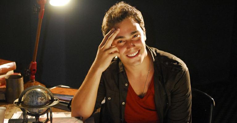 “Hoje entendo meus pais”, revela Thiago Rodrigues, feliz com a paternidade