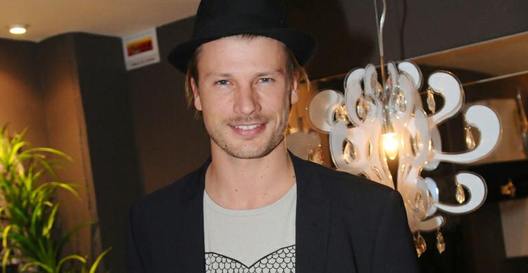 Hilbert vai apresentar evento fashion