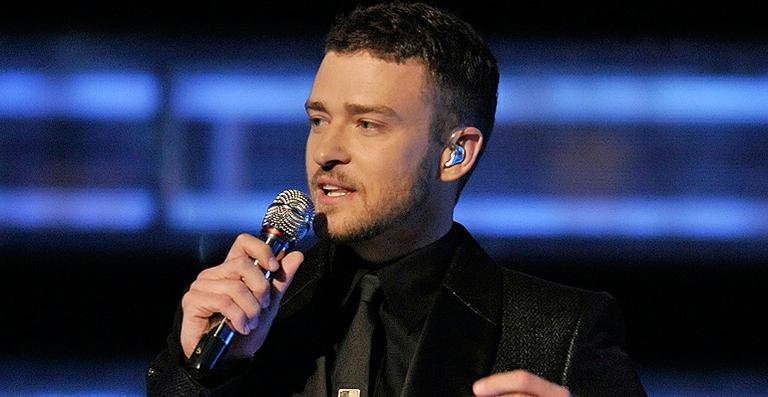 Timberlake faz show gratuito em NY