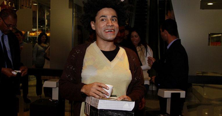 Rodrigo Sant’anna se apresenta no Rio