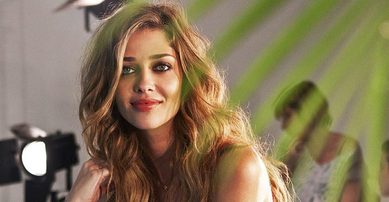 Ana Beatriz Barros