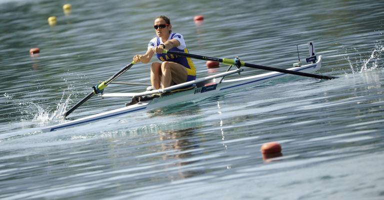 Fabiana Beltrame dá show na final do Mundial de Remo