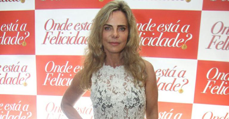 ‘Nunca fiz plástica’, diz Bruna Lombardi