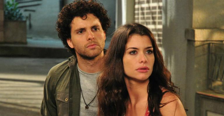 O Astro: Márcio pede Lili em casamento