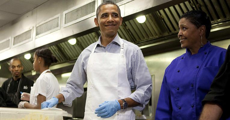 Obama cozinha em festa nacionalista