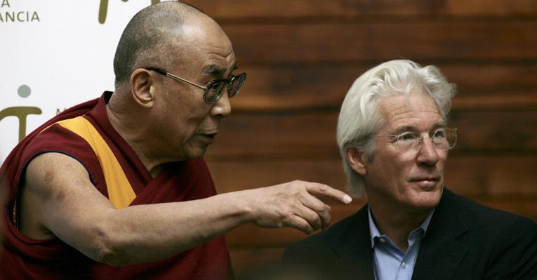 Richard Gere visita museu com Dalai Lama