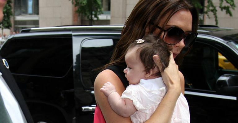 Harper Beckham já adora fazer compras