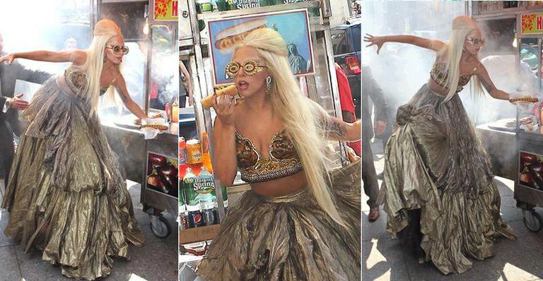 Gaga: ensaio com carrinho de hot dog